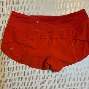lululemon lispeed up shorts mid rise 2.5” size 6 carnation red
